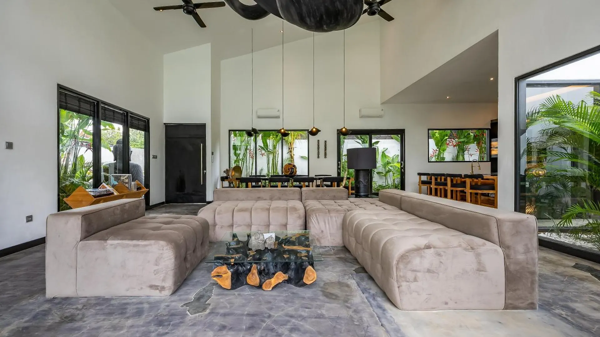 Mansion Las Puertas De La Selva Ubud Villa